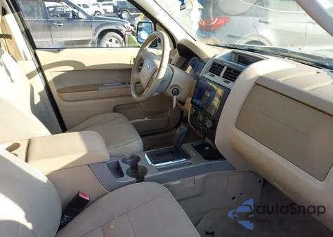 2011 Ford Escape Xlt z USA, uszkodzony, nr VIN 1FMCU9D79BKB43383